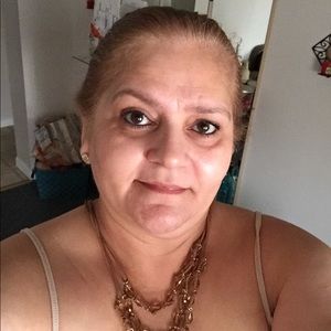 Meet your Posher, Aida l